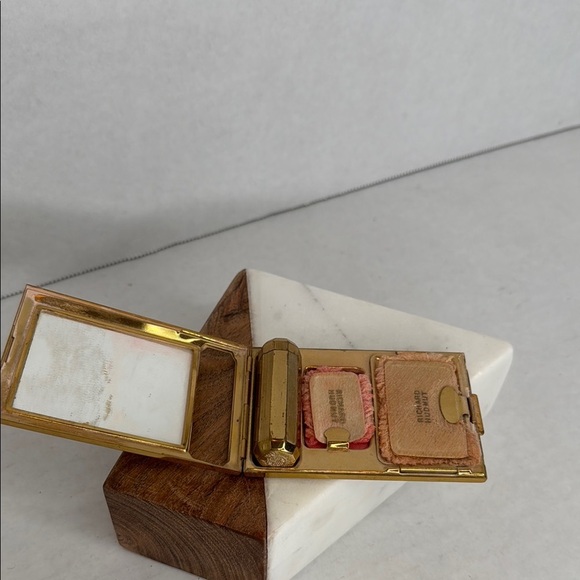 1930's Richard Hudnut Mid-century Vintage Gold Compact with Lipstick Lot M10 - Picture 4 of 10